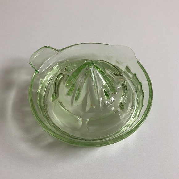 Vintage Green Depression Glass Juicer - Picture 3 of 7
